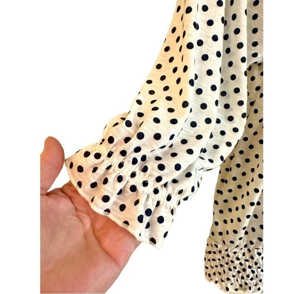 LENA, LADIES TOP. WHITE WITH BLACK POLKA DOTS. SIZE P/M - Picture 4 of 5